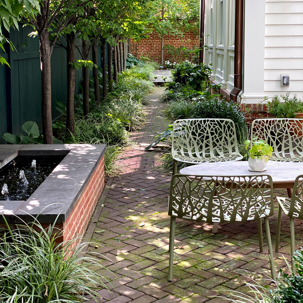Image Slideshow Image: CampionHrubyLandscapeArchitects PrivateResidence Washington DC 01