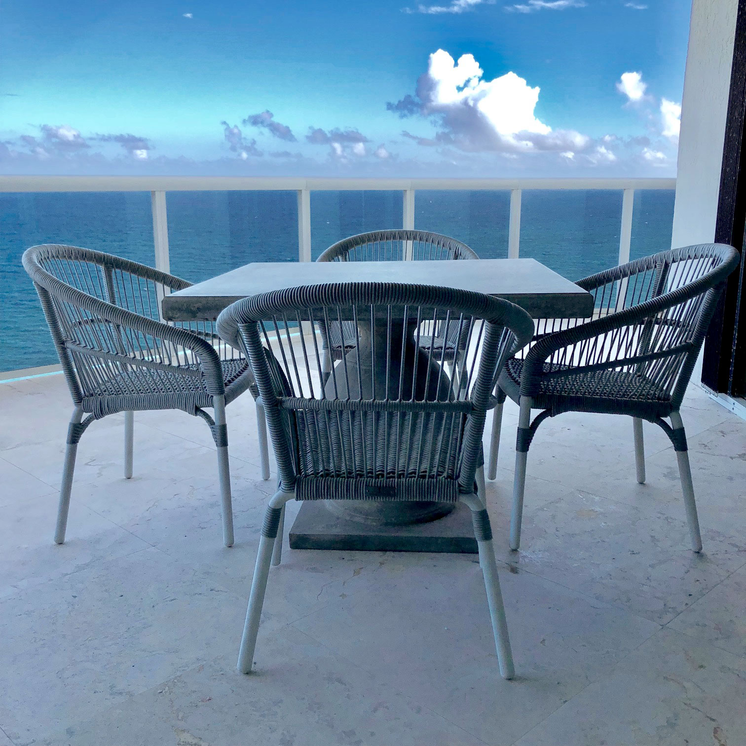 Image Slideshow Image: FisherGrey PrivateResidence FortLauderdale FL 01