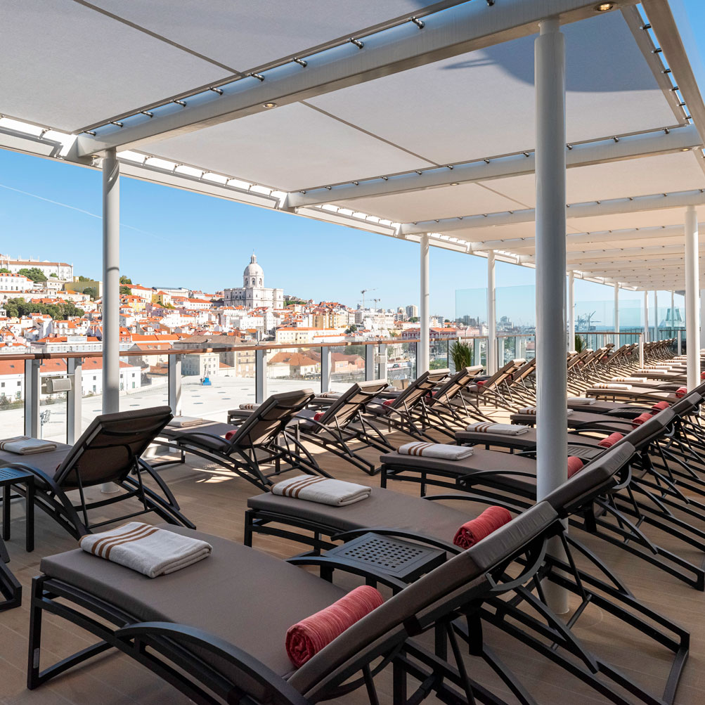 Image Slideshow Image: print Janus et Cie Silversea Cruises Silver Nova 2023 marine interior images 02b