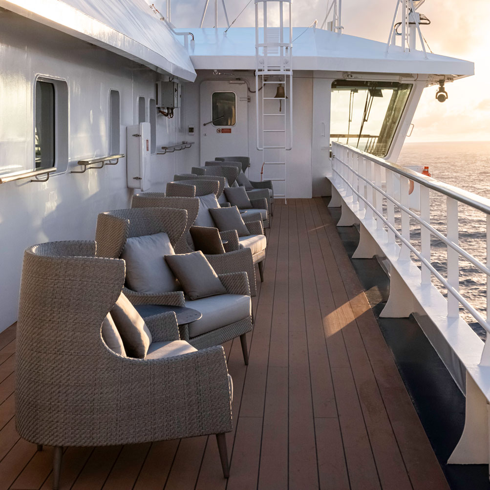 Image Slideshow Image: print Janus et Cie Swan Hellenic Diana 2023 marine interior images 01